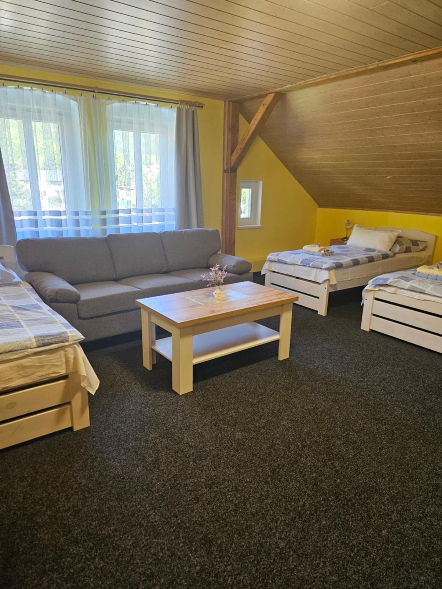 Guest House Pod Lesem Merklin Esterno foto