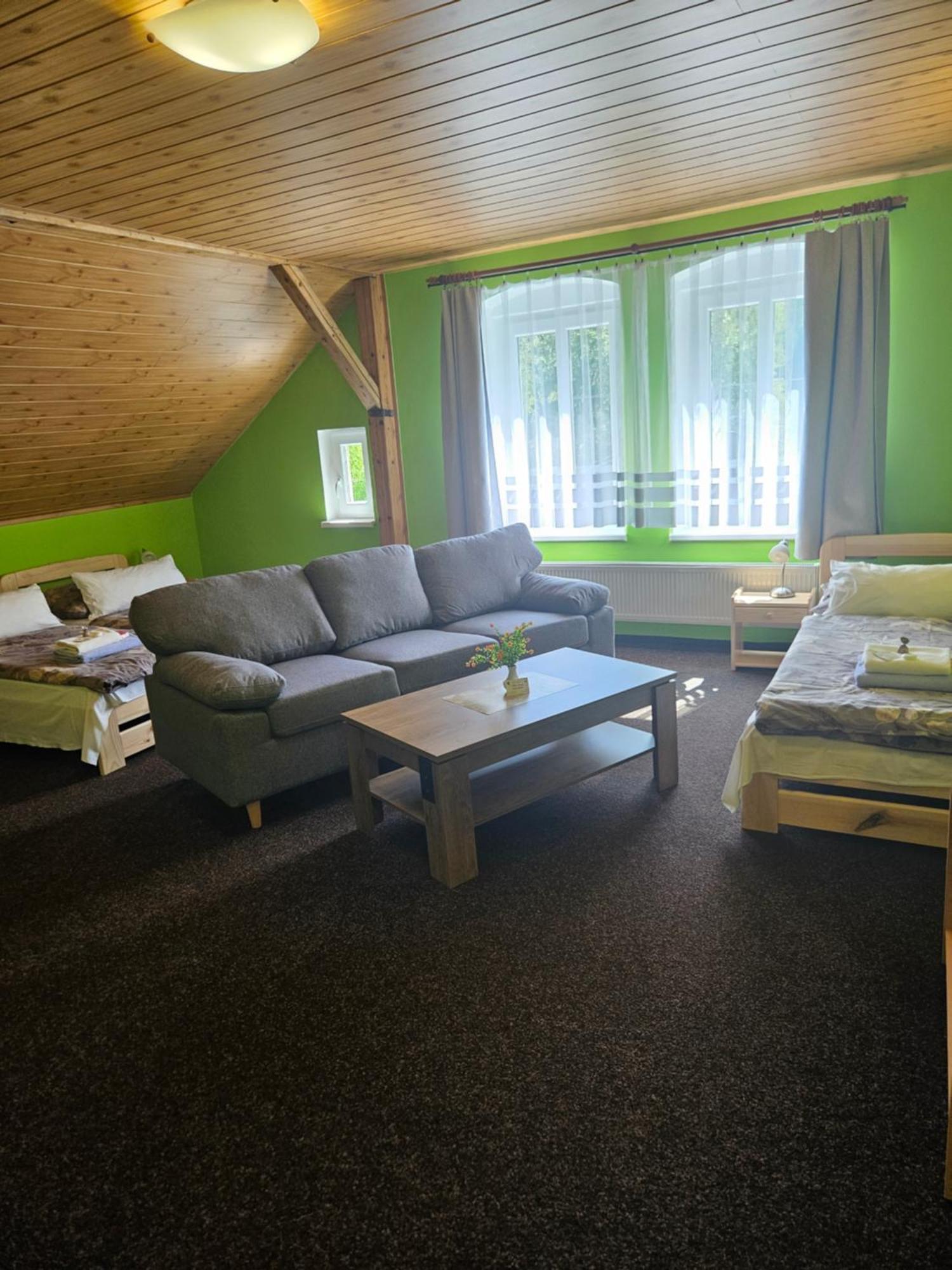 Guest House Pod Lesem Merklin Esterno foto